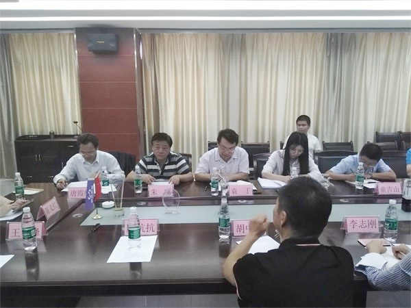 J9九游会光电举办激光产业调研座谈会
