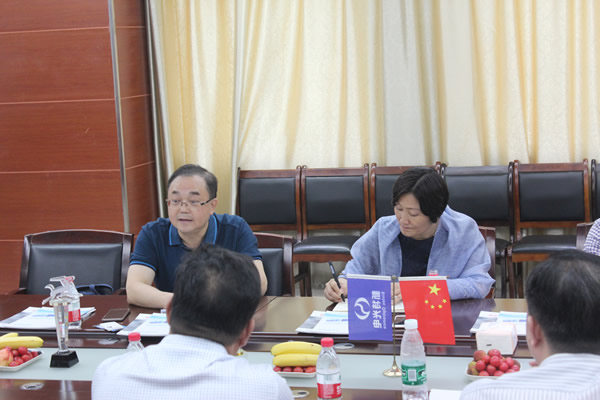 长葛市爨丽敏副市长一行莅临J9九游会光电参观考察